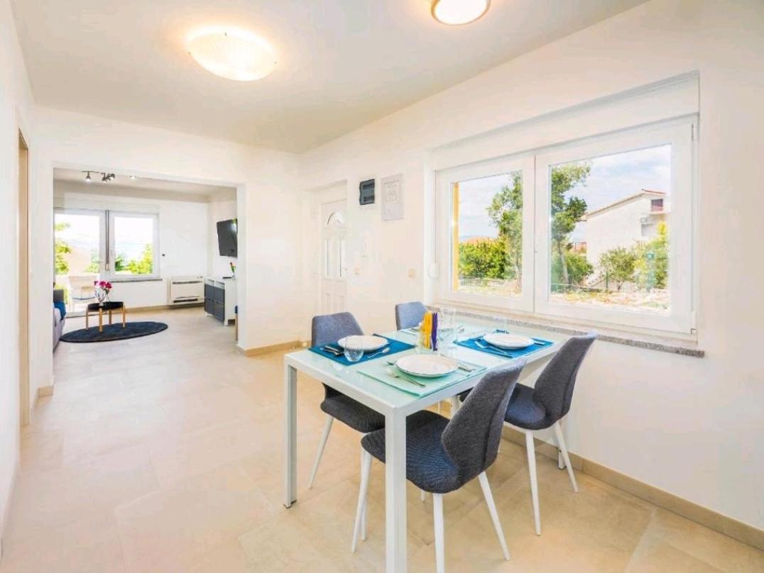 Ferienwohnung Adriatico Omišalj Exterior foto